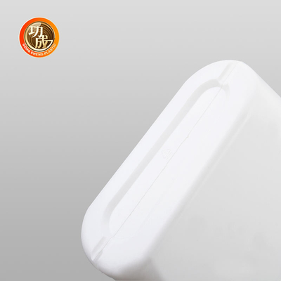bottiglie di olio del motore dell'HDPE di 1500ml 2000ml con la scatola metallica dell'olio per motori dei coperchi